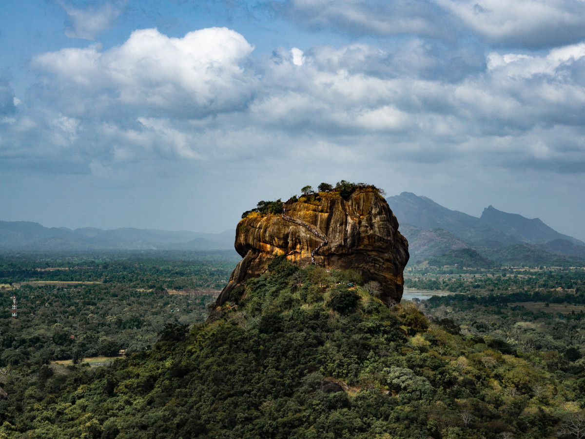 Sigiriya rock, Sri Lanka / Foto: Sander Don (unsplash)