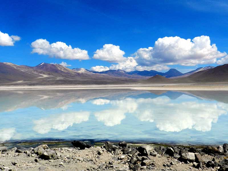 Salt Flats, Uyuni, Bolivia / Foto: Ken Treloar (unsplash)
