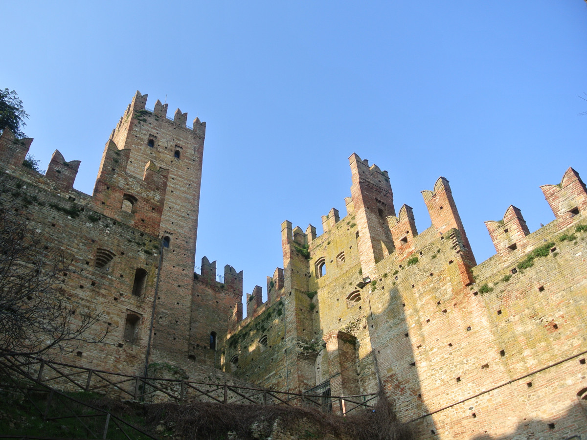 Castell'Arquato Harrie Gielen [CC-BY-SA-3.0](Wikimedia Commons)