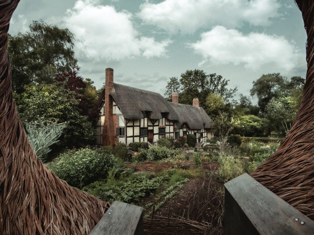 Anne Hathaways Cottage / Foto: Zoltan Tasi (unsplash)