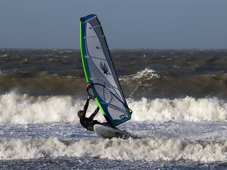 El mejor equipamiento para practicar windsurf